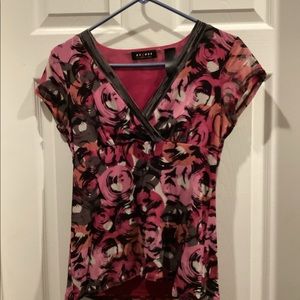 Axcess v-neck, short sleeve top